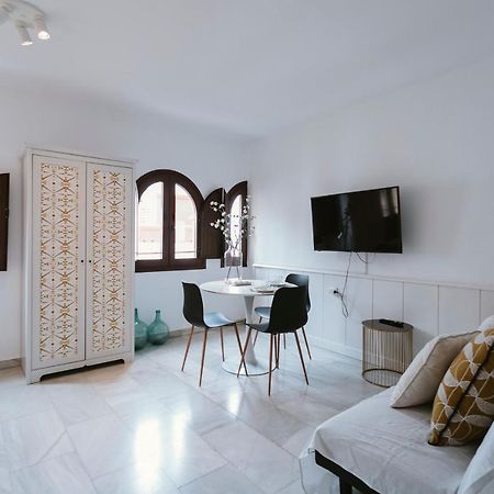 Апартаменты Complete Studio With Terrace - 1Bth- La Giralda Севилья Экстерьер фото