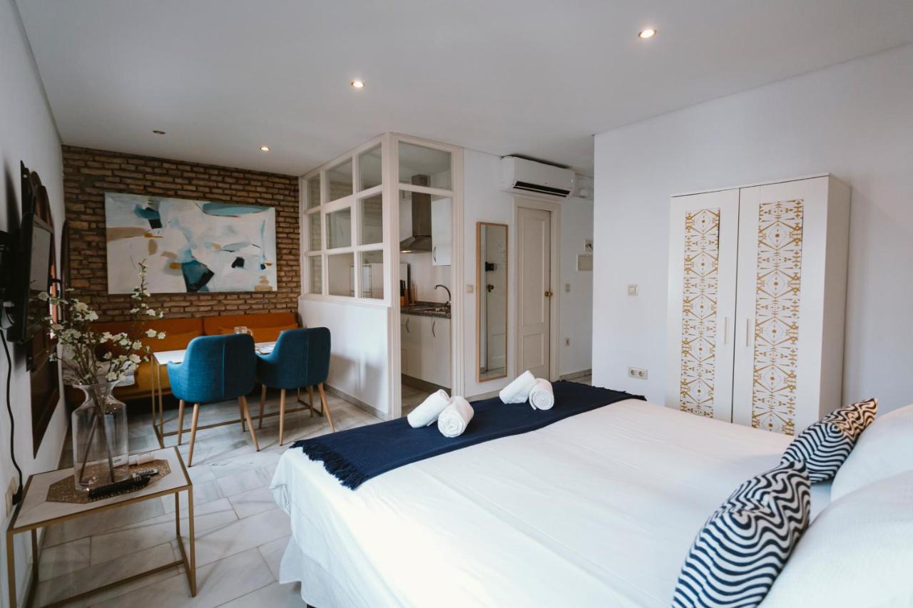 Апартаменты Complete Studio With Terrace - 1Bth- La Giralda Севилья Экстерьер фото